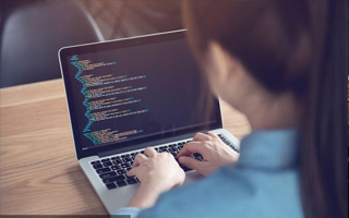 衡东 ,php声明和调用变量的符号是什么？